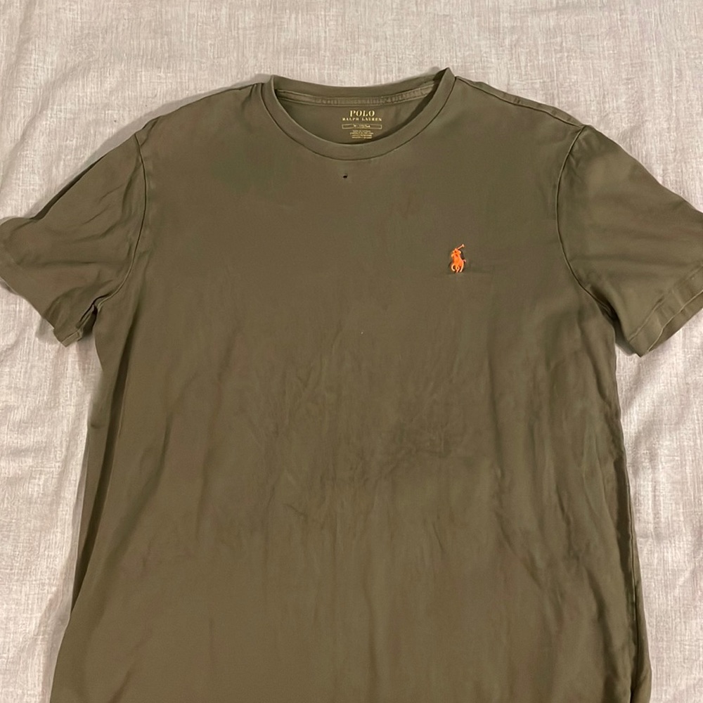 Olive polo T-shirt